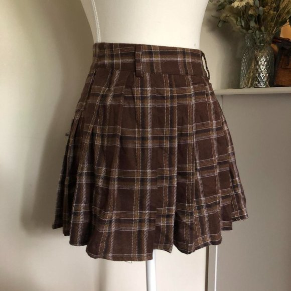 Shein pleated plaid mini skirt - Picture 3 of 5